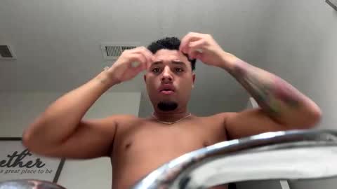 Snapshot of ianrijos01 chatting on 09.17.25 DickFixx online show from 09.17.25