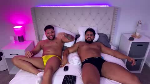 Snapshot of ianrijos01 chatting on 10.18.25 DickFixx online show from 10.18.25