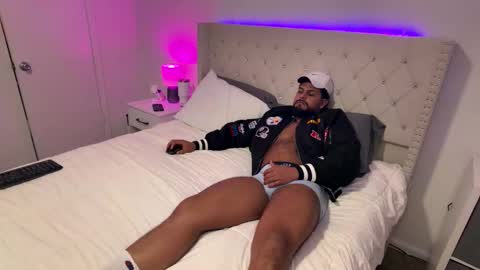 Snapshot of ianrijos01 chatting on 10.25.25 DickFixx online show from 10.25.25