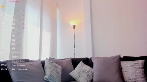 I A R A   online show from 11.10.25