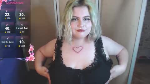 Snapshot of ice_baby01 chatting on 10.11.25 Alice Bunny666 online show from 10.11.25