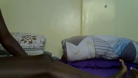 Snapshot of ice_girly chatting on 12.21.25 ice_girly online show from 12.21.25