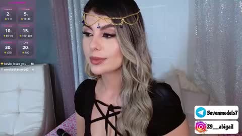 ice_y_abigail online show from 03.12.25