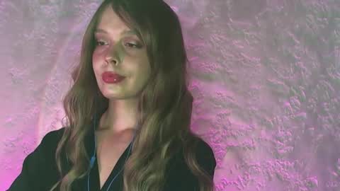 Nina online show from 09.19.25