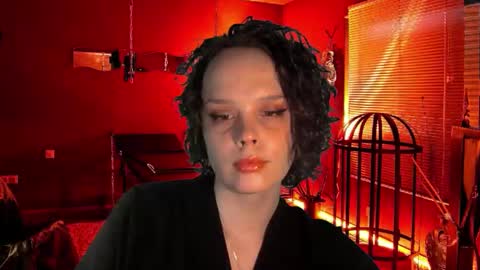 Nina online show from 12.05.25