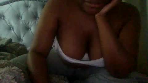 Snapshot of icedcoffeex chatting on 11.21.25 icedcoffeex online show from 11.21.25