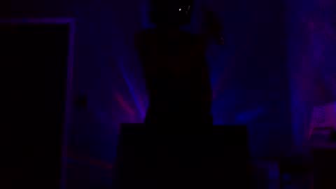 Snapshot of iceecloudz chatting on 10.19.25 Shomeagudtyme online show from 10.19.25