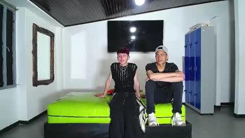 THOMAS AND DAMIAND online show from 11.12.25