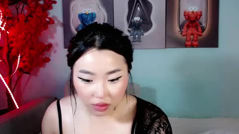 Snapshot of ichiben chatting on 01.19.25 ichiben online show from 01.19.25