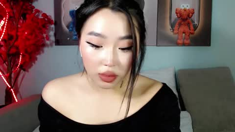 Snapshot of ichiben chatting on 02.04.25 ichiben online show from 02.04.25