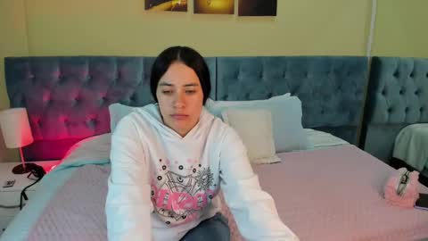 Icy online show from 02.06.25