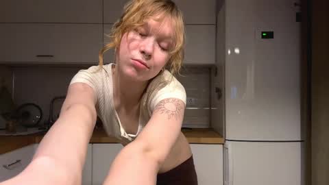 Snapshot of idellwold chatting on 04.08.26 Sarah online show from 04.08.26
