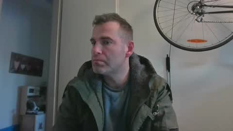 Snapshot of idontknowwhy1 chatting on 12.18.24 idontknowwhy1 online show from 12.18.24