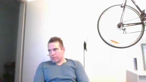 idontknowwhy1 online show from 01.12.26