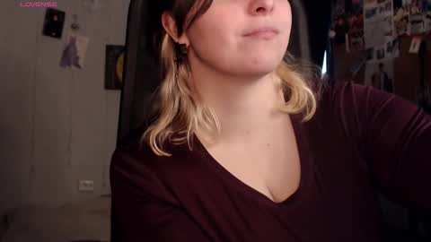 Snapshot of idontknowwhyjojo chatting on 02.11.26 Saya online show from 02.11.26