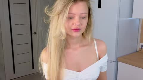 Lisa online show from 12.20.24