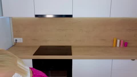 Lisa online show from 12.21.24