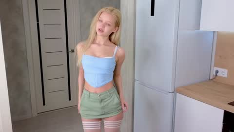 Lisa online show from 01.15.25