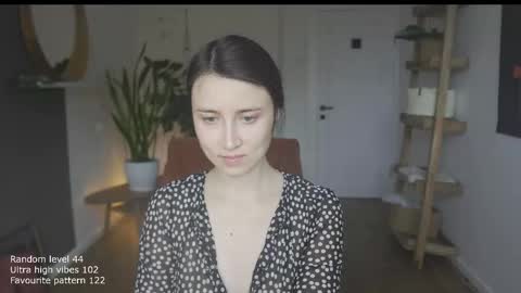 Snapshot of ifyouleave chatting on 10.30.25 Belle online show from 10.30.25