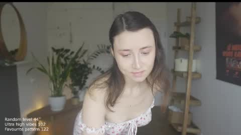 Snapshot of ifyouleave chatting on 11.05.25 Belle online show from 11.05.25