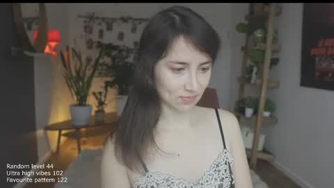 Snapshot of ifyouleave chatting on 11.28.25 Belle online show from 11.28.25