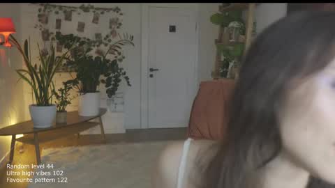 Snapshot of ifyouleave chatting on 12.22.25 Belle online show from 12.22.25