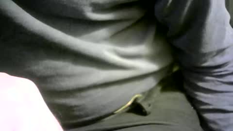 Snapshot of ignoredlittlestloser chatting on 11.04.25 ignoredlittlestloser online show from 11.04.25