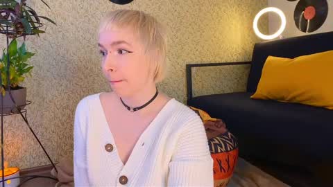 Emmy  help me reach 100 thumbs up online show from 02.24.25