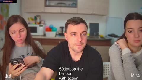 Julia and Mira online show from 12.10.24