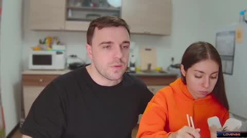 Julia and Mira online show from 01.03.25