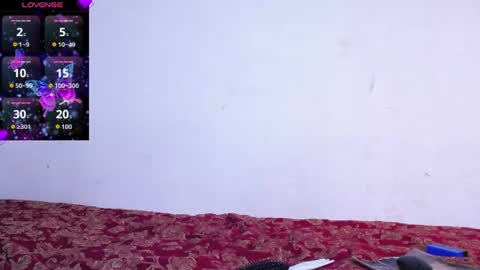 Snapshot of iim_zoee chatting on 06.18.26 ZOE online show from 06.18.26