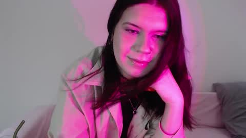 Vella online show from 10.10.25