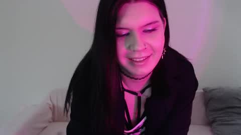 Vella online show from 10.11.25