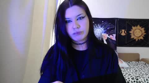 Snapshot of iintimate_flesh chatting on 05.19.26 Vella online show from 05.19.26