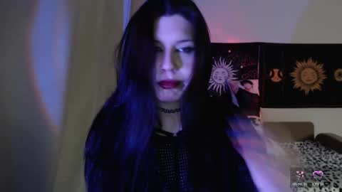 Snapshot of iintimate_flesh chatting on 05.20.26 Vella online show from 05.20.26