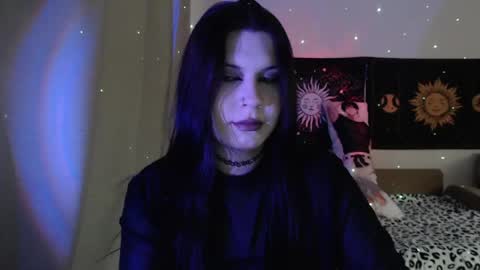 Snapshot of iintimate_flesh chatting on 05.27.26 Vella online show from 05.27.26