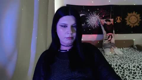 Snapshot of iintimate_flesh chatting on 06.24.26 Vella online show from 06.24.26