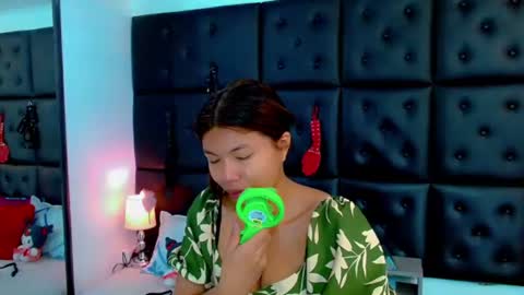 Snapshot of iisalombardi chatting on 06.21.26 iisalombardi online show from 06.21.26
