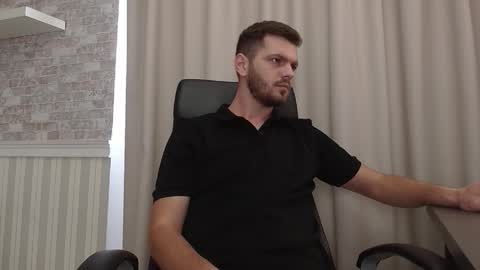 IkerGale online show from 10.21.25