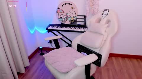 Snapshot of iki_mei chatting on 05.27.26 Maria online show from 05.27.26