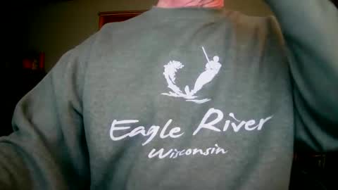 Snapshot of il_undercover chatting on 02.14.26 il_undercover online show from 02.14.26