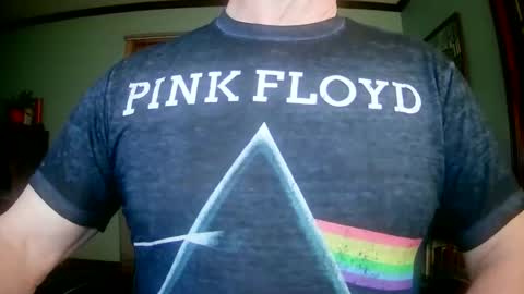 Snapshot of il_undercover chatting on 02.18.26 il_undercover online show from 02.18.26