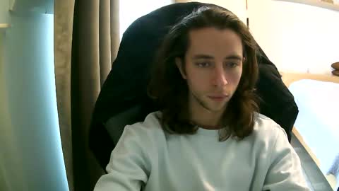 Snapshot of ilcastigatoree chatting on 12.12.24 perry online show from 12.12.24