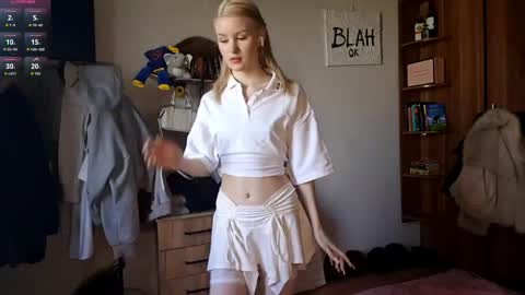 Snapshot of ilianamessersmith chatting on 06.06.26 ShyLuna online show from 06.06.26