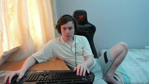 Snapshot of iliaskrislove chatting on 04.19.26 iliaskris online show from 04.19.26