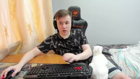 Snapshot of iliaskrislove chatting on 04.28.26 iliaskris online show from 04.28.26