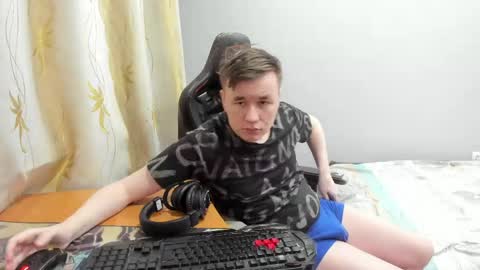 Snapshot of iliaskrislove chatting on 04.30.26 iliaskris online show from 04.30.26