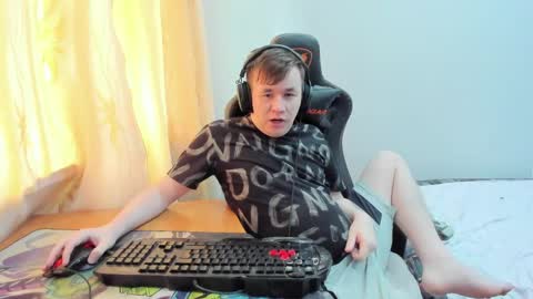 Snapshot of iliaskrislove chatting on 05.12.26 iliaskris online show from 05.12.26