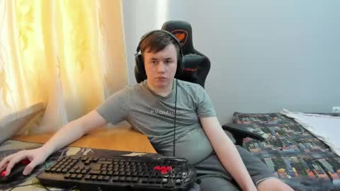 Snapshot of iliaskrislove chatting on 05.15.26 iliaskris online show from 05.15.26