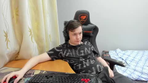 Snapshot of iliaskrislove chatting on 05.28.26 iliaskris online show from 05.28.26